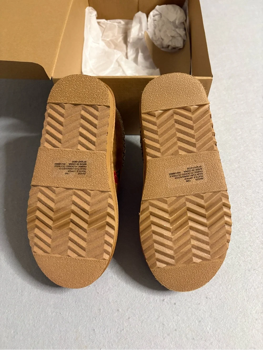 NWT Steve Madden Girls' Mads Slipper Tan Embroidered Cozy Slippers Sz 13